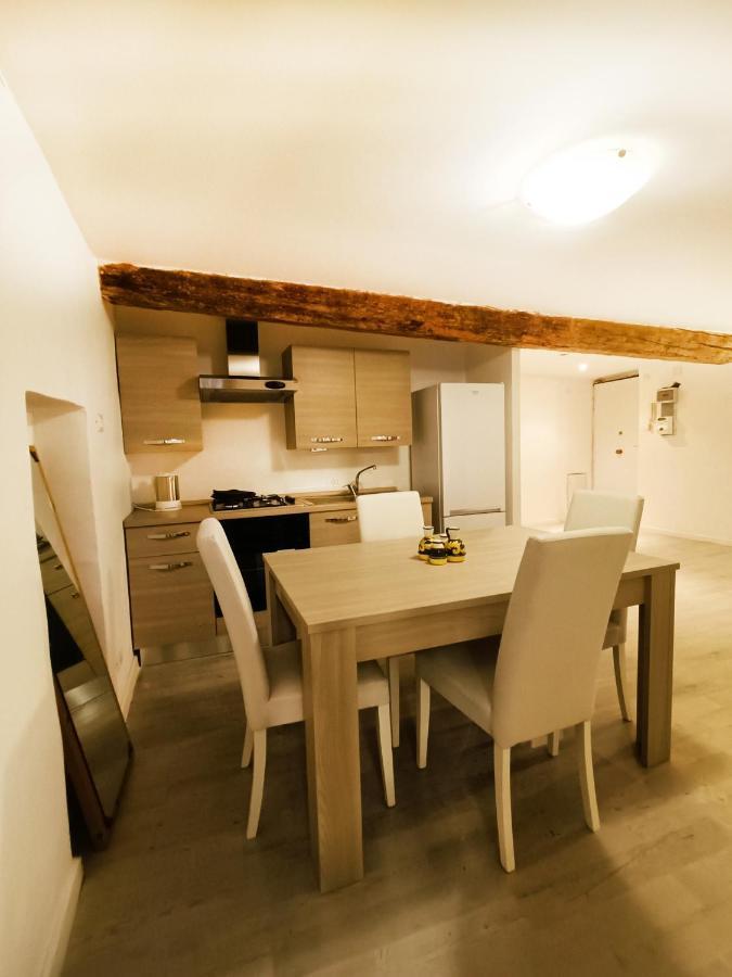 Daste 36 Apartment *